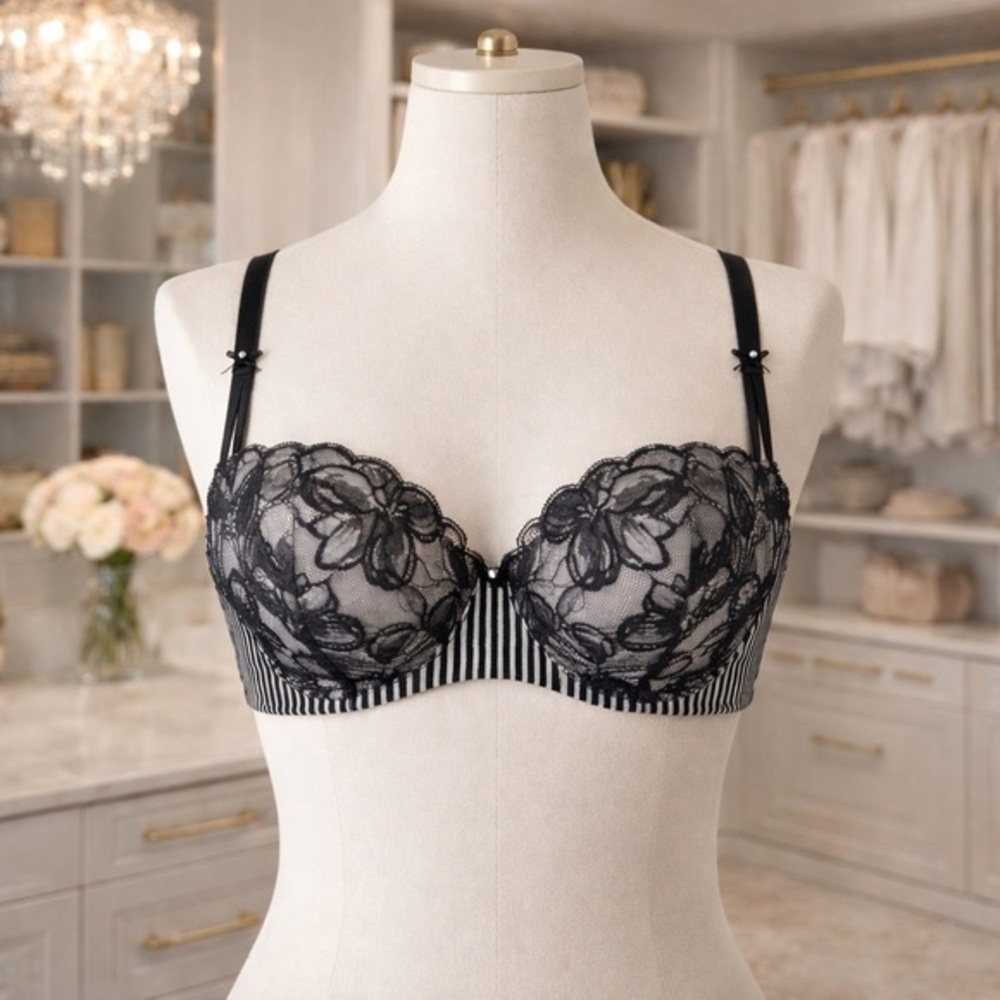 Victoria’s Secret 36B Balconet Push Up Black Lace White Stripe EUC